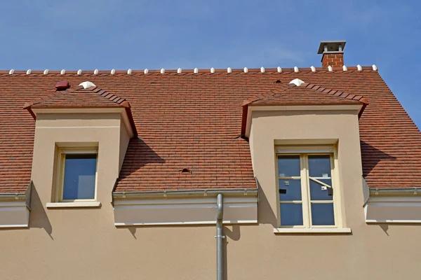 Roof Replacement Service: A Step-by-Step Guide