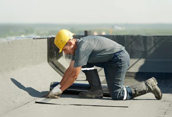 Top Considerations When Selecting a Roofing Contractor in Houston