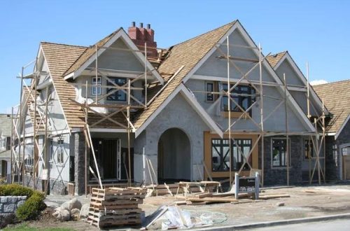 Comparing Roofing Contractors in Rochester: What Sets Them Apart