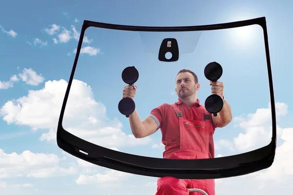 Protect Your Vehicle with the Best Auto Glass Company in Tampa