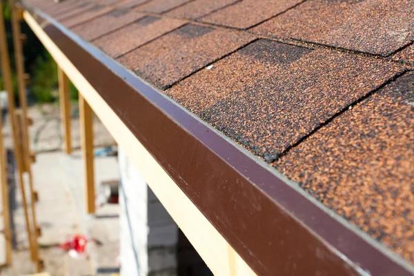Signs You Need a Trusted Roofing and Siding Contractor Near You