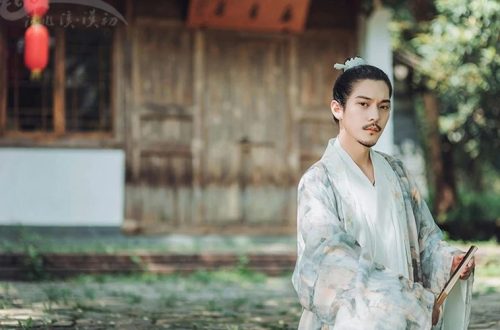 Luxury Meets Tradition Men’s Hanfu for the Modern Gentleman