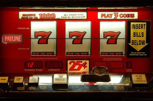 Realistic Online Slot Machine Gameplay